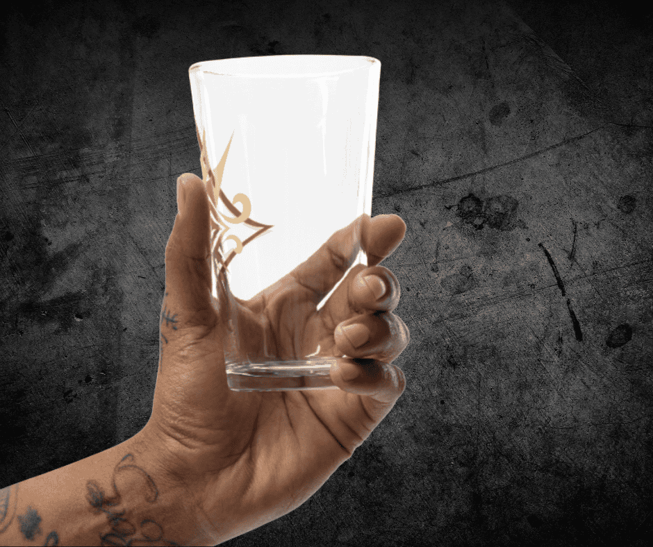 Unbound Shaker pint glass