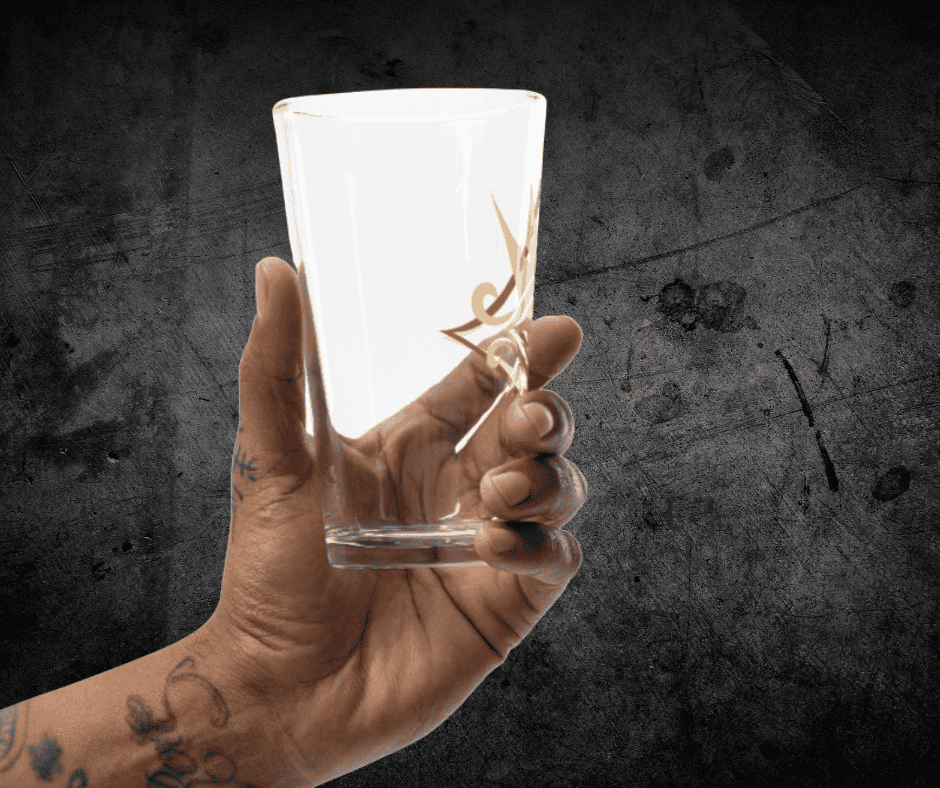 Unbound Shaker pint glass